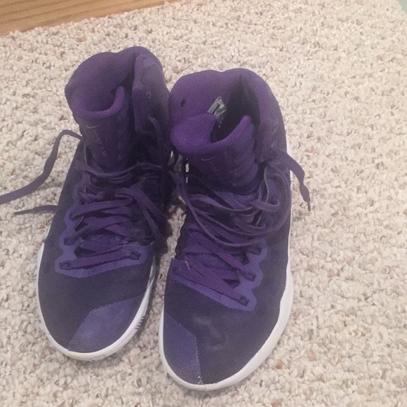 women's nike purple basketball shoes